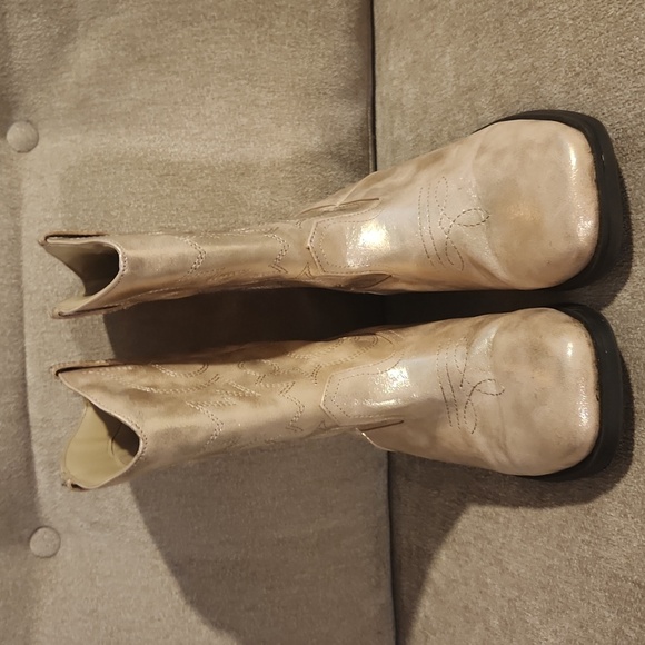 WONDER NATION. SIZE 5. Metallic Western Boots - Picture 2 of 8